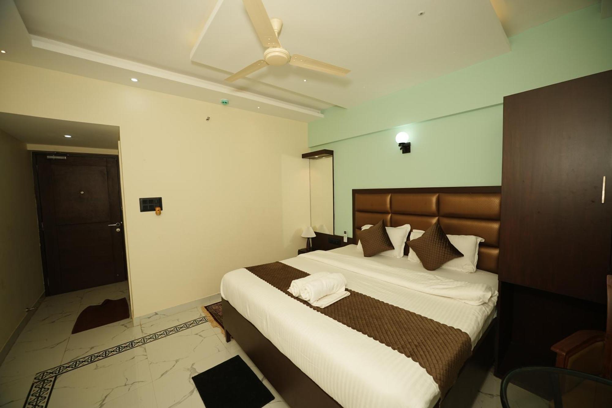 Saikiran Hotel Mapusa Eksteriør bilde