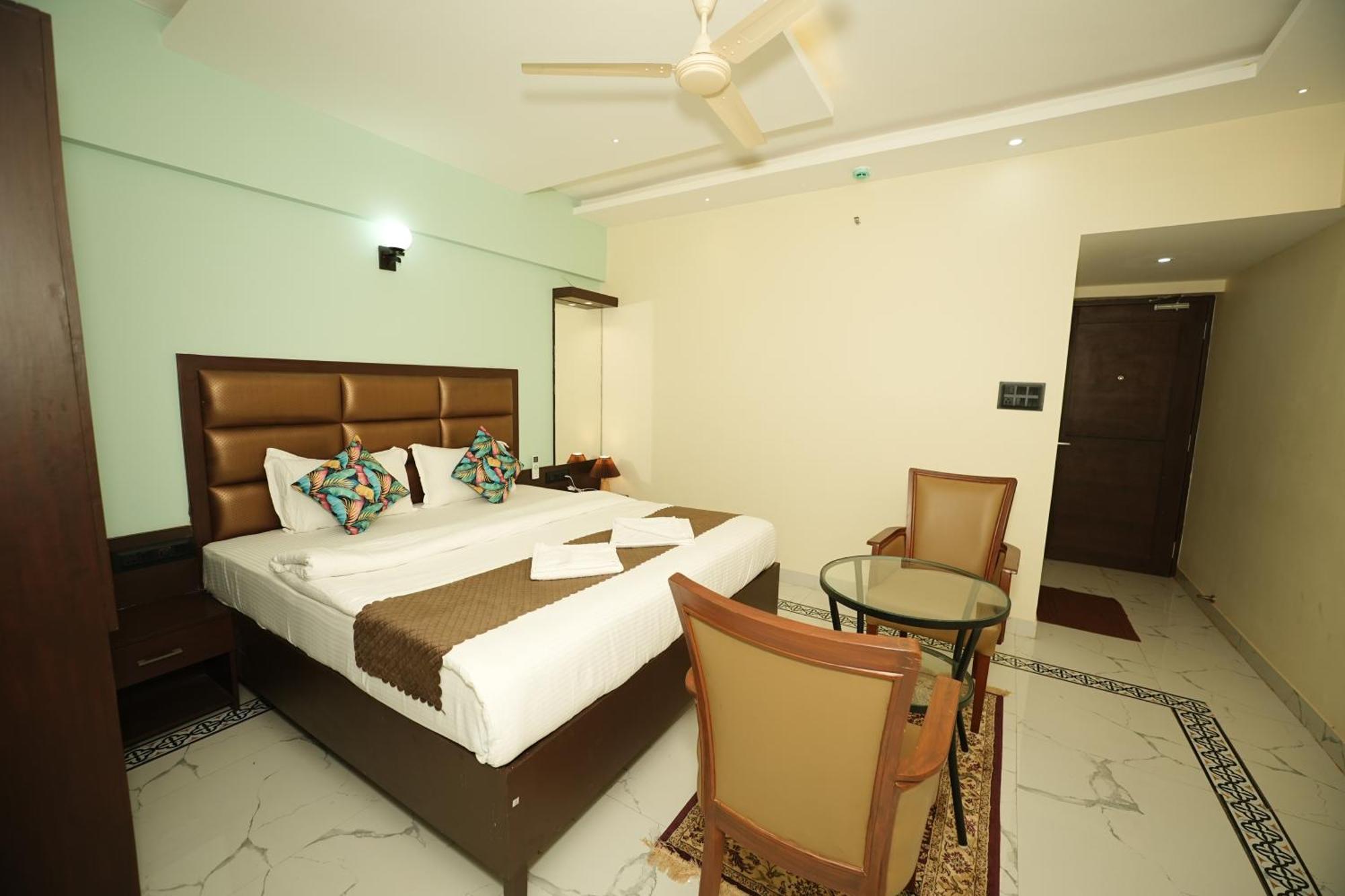 Saikiran Hotel Mapusa Eksteriør bilde